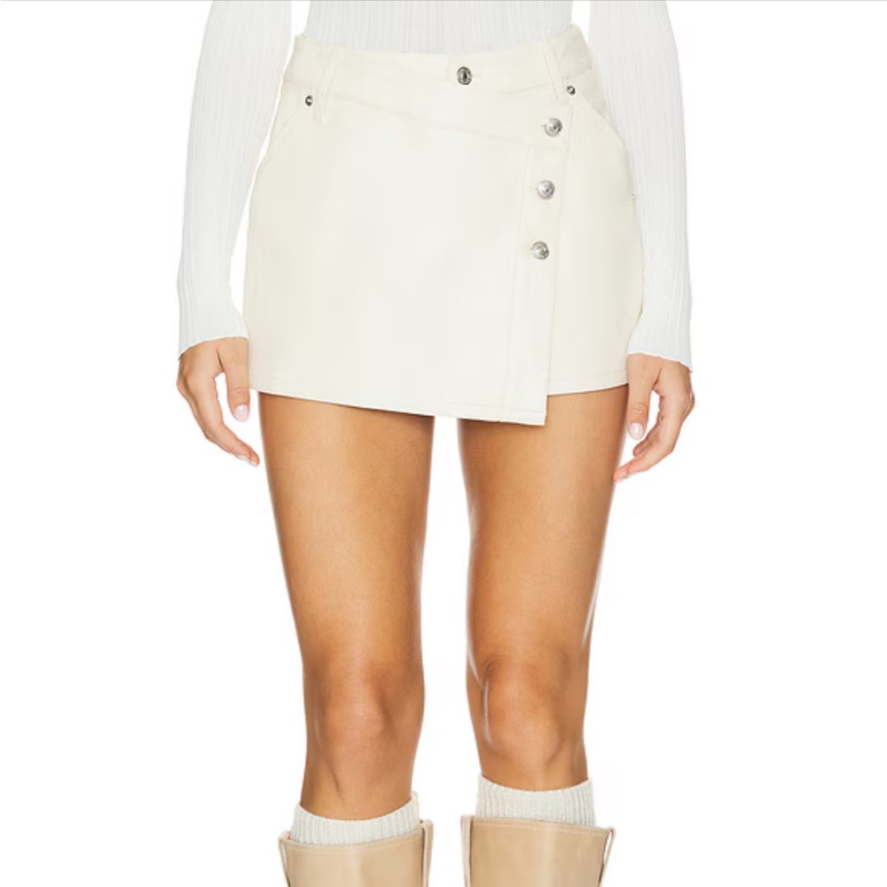 Stylish White Mini Skirt with Button Detail